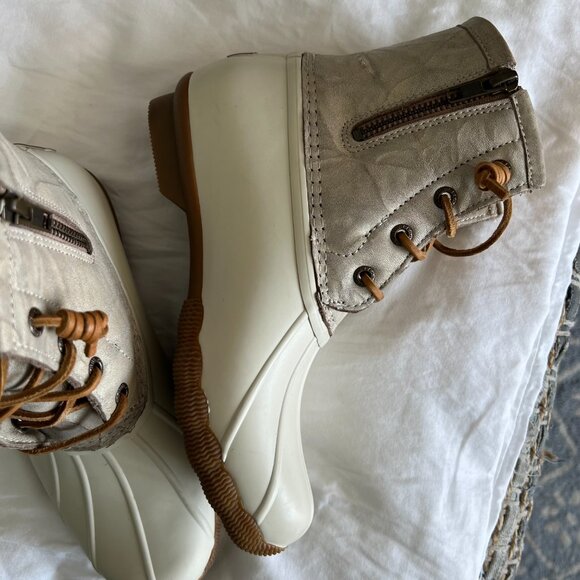 Sperry Top Sider Duck Boot, Size 6 - Picture 5 of 8